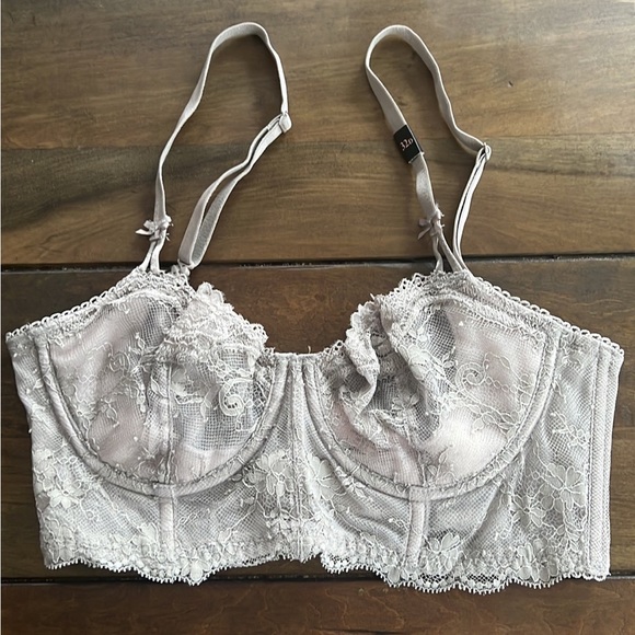 Victoria's Secret Beige Lace Set - Picture 3 of 6